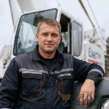 Сергей Беляев — оператор автокрана Liebherr